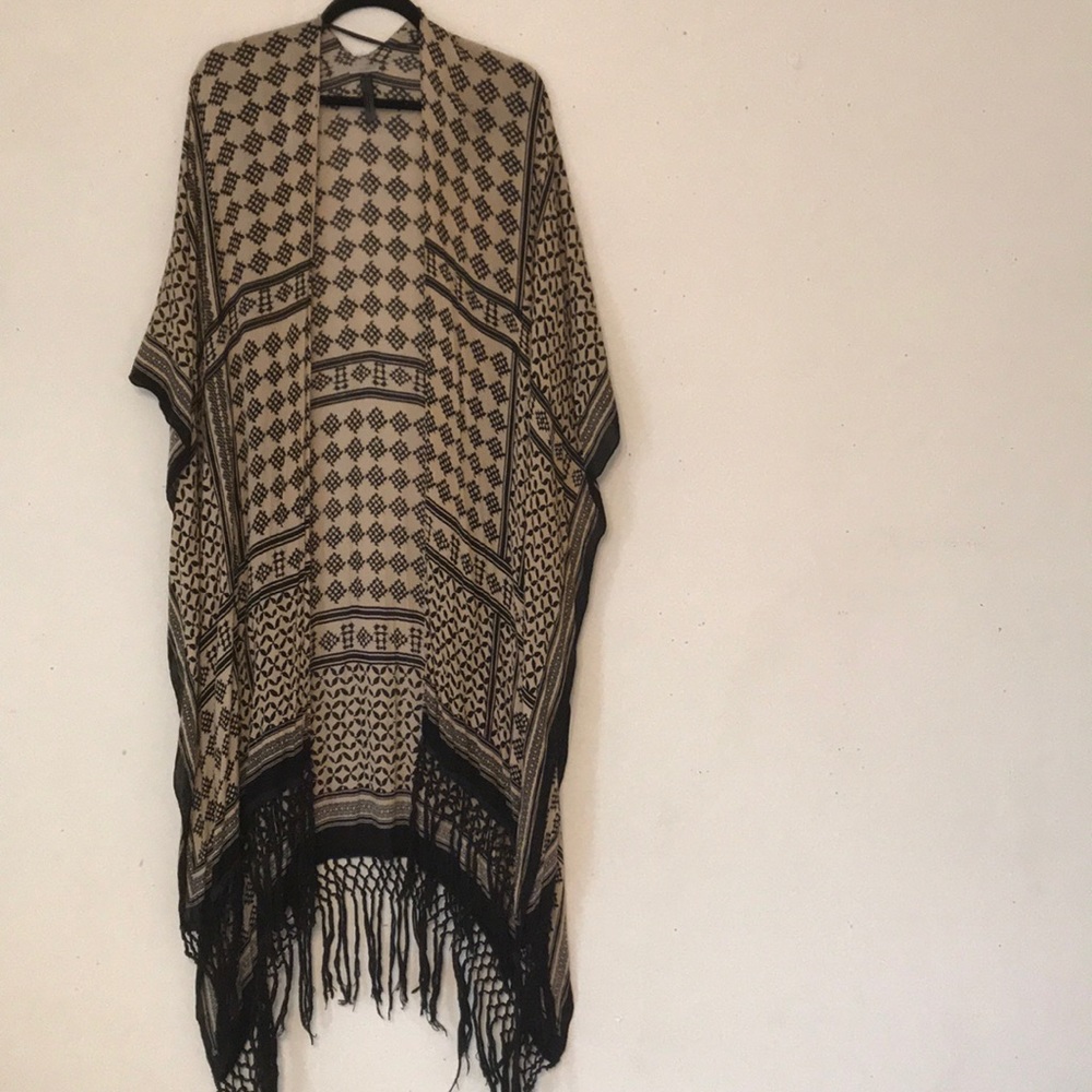beige & black kimono